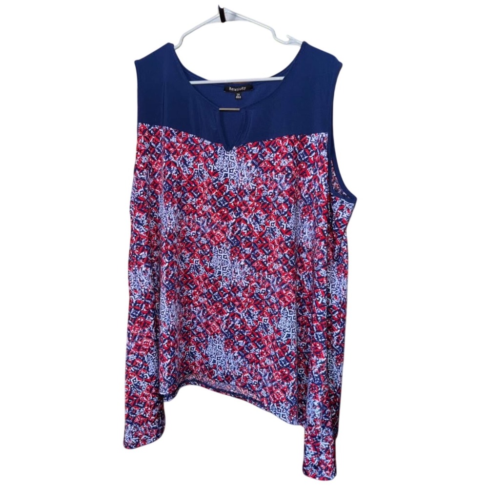Relativity Tank Top 2X Blue Red White Patriotic Geometric Sharkbite Hem Blouse